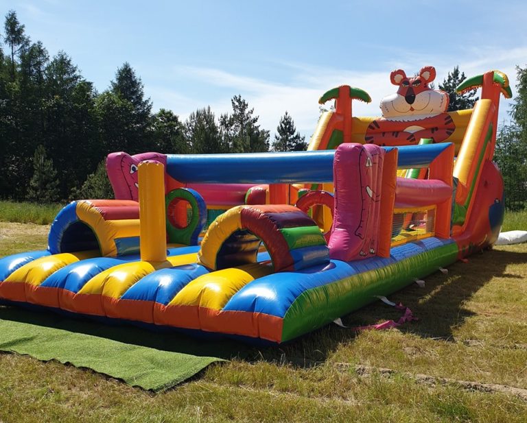 Jurajskie dmuchańce Kraina Słodziaków2 768x617