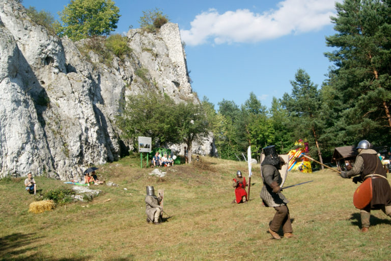 Strażnica Przewodziszowice na Nocowanie na Jurze 7 1 768x514