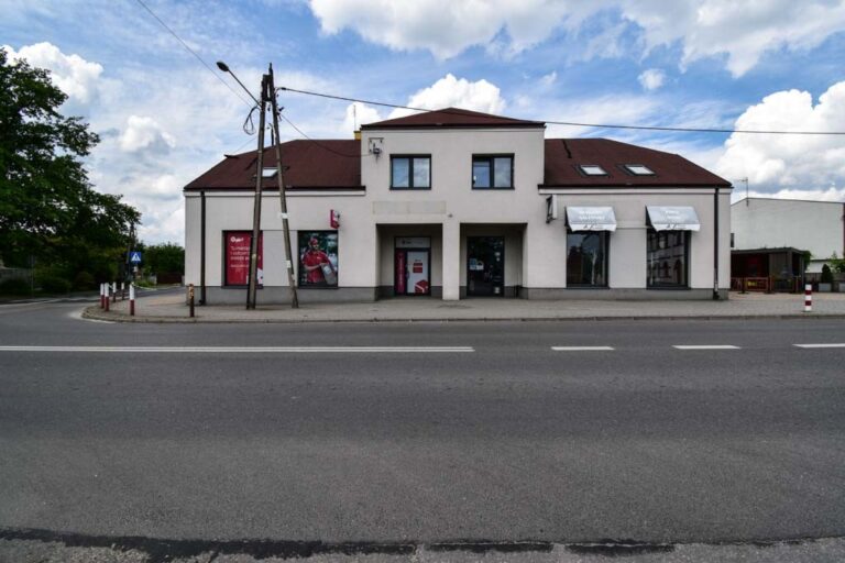 Noclegi w Dawnej Lazni Centrum Zarki 1 768x512