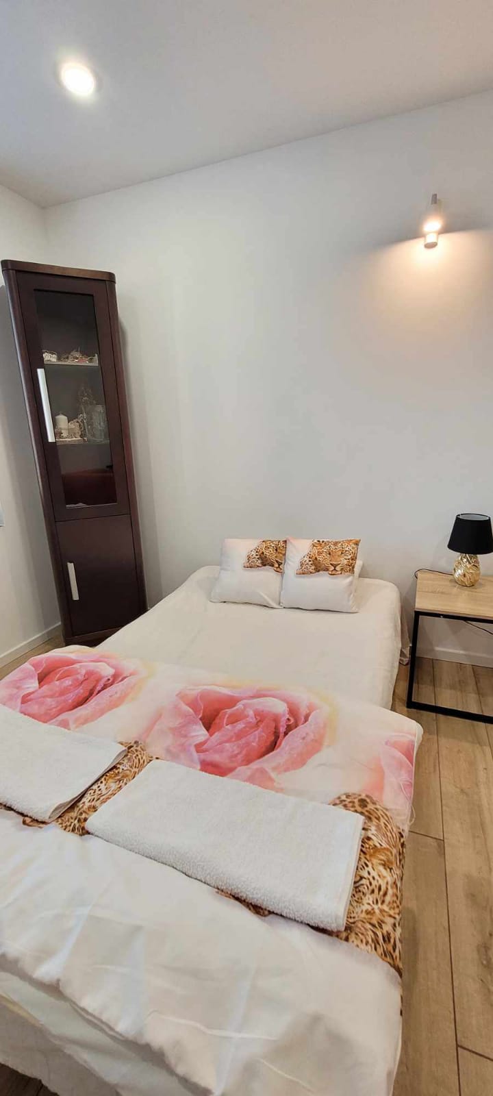 Noclegi w Dawnej Lazni Centrum Zarki 3