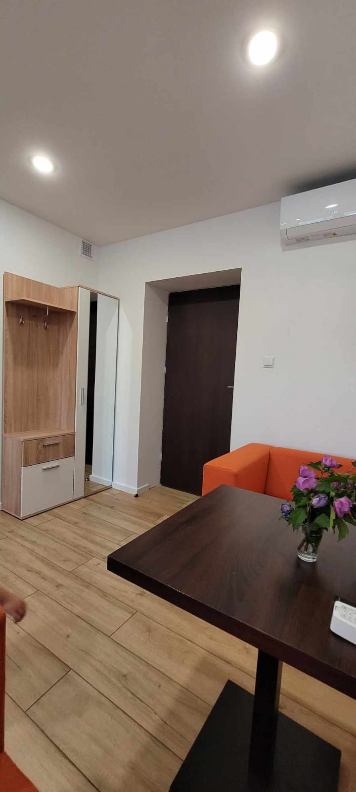 Noclegi w Dawnej Lazni Centrum Zarki 8